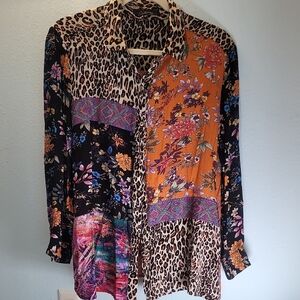 Calessa Women's Top Sz M Orange Black Leopard Blouse Animal Flowy Buttondown Art
